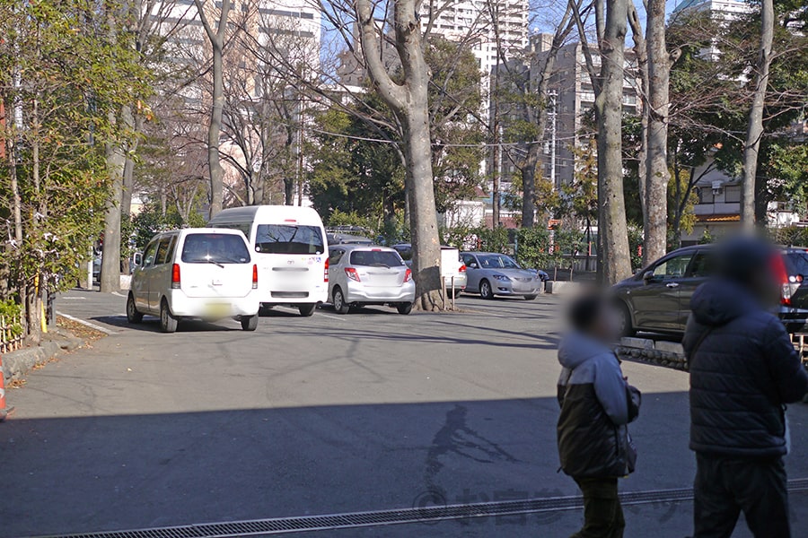 大國魂神社 有料駐車場の様子