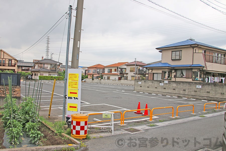 川越氷川神社 有料駐車場広さの様子