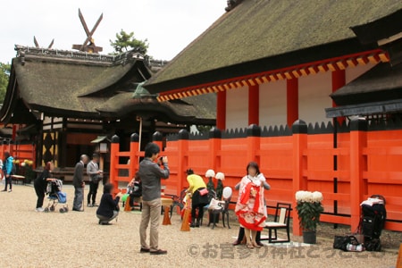 お宮参り 神社境内での様子（大阪 住吉大社）